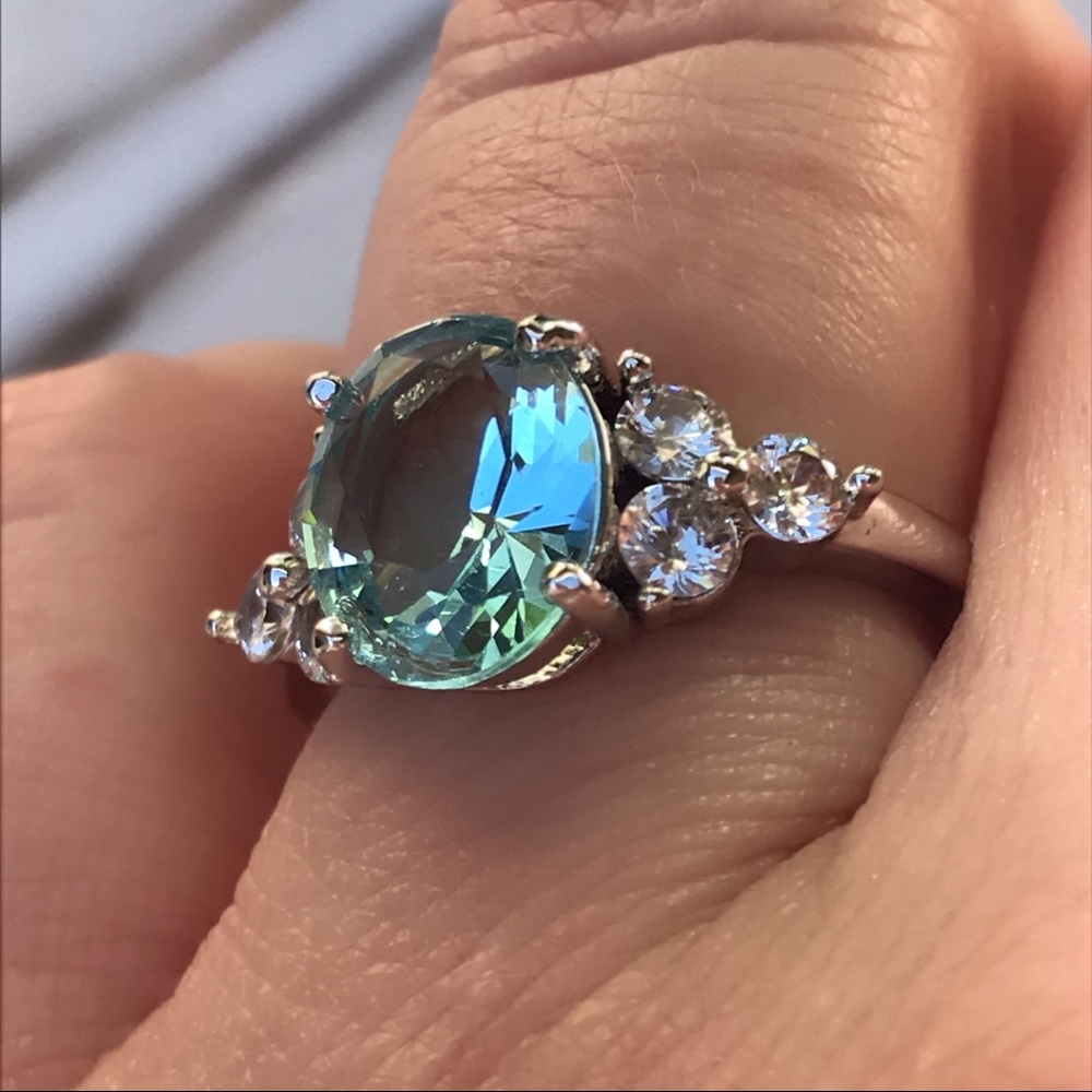Sterling Silver oval Blue topaz engagement ring - Picture 1 of 9